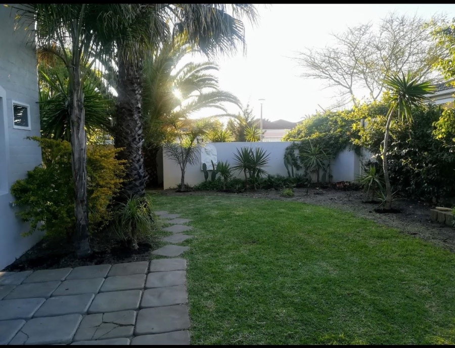 5 Bedroom Property for Sale in Parklands Western Cape
